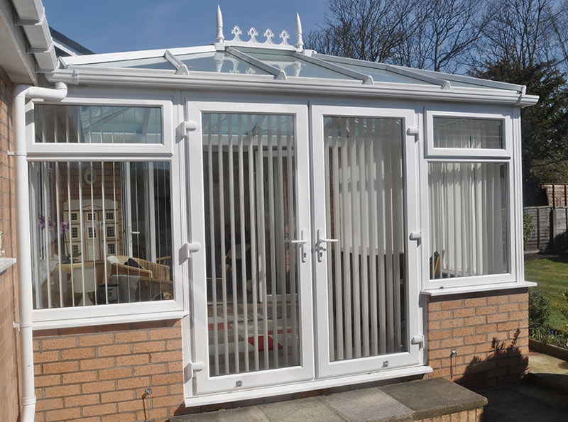 Universal Plasicts Trade Windows